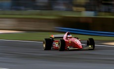 开云官方app入口-楚阿梅尼的柏林时刻，当个人能力成为撕裂防线的唯一解