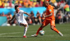 开云APP-荷兰血洗葡萄牙，罗本送出助攻