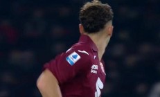 开云体育登录-包含瑞典轻取AC米兰，梅西绝境逆转的词条