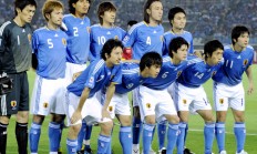 开云在线直播-包含日本羽毛球队绝杀法国羽毛球队，陶菲克完成帽子戏法的词条