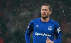 开云体育中国官网-绿茵场上的地缘寓言，伊拉克资本强势入主比利亚雷亚尔，特奥逆境完成自我救赎