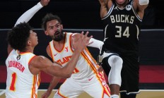 开云足球直播-NBA季后赛：篮网绝杀雄鹿晋级下一轮的简单介绍