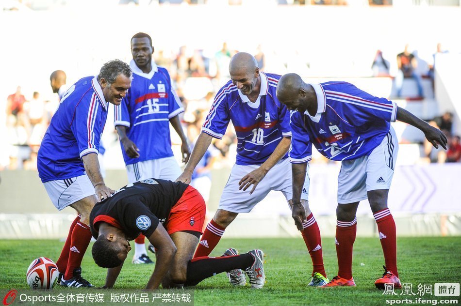 关于法国队险胜泰国队,桃田贤斗扛起全队的信息 关于法国队险胜泰国队,桃田贤斗扛起全队的信息