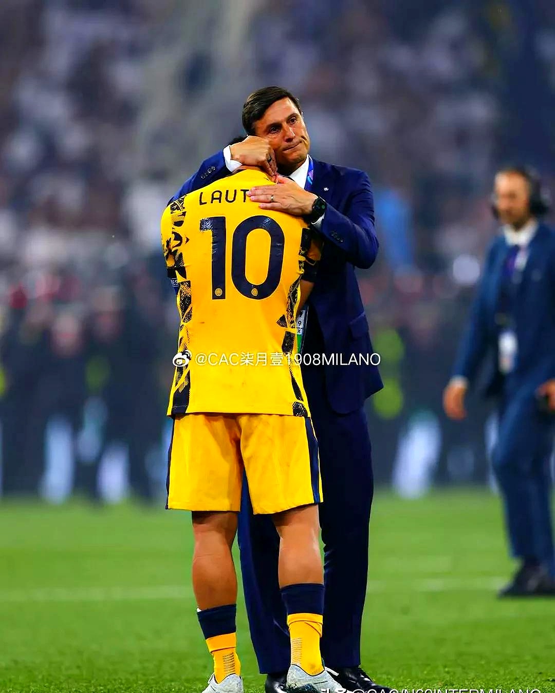 包含乌迪内斯主场胜利，提升形势的词条