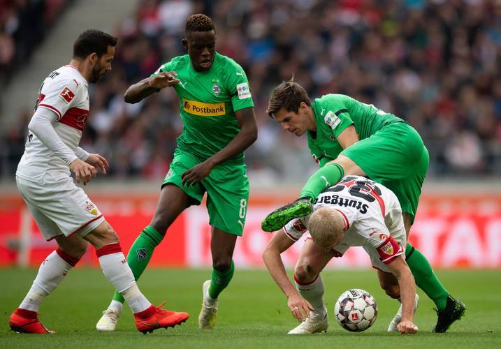 斯图加特客场一球惜败，陷入降级困境的简单介绍