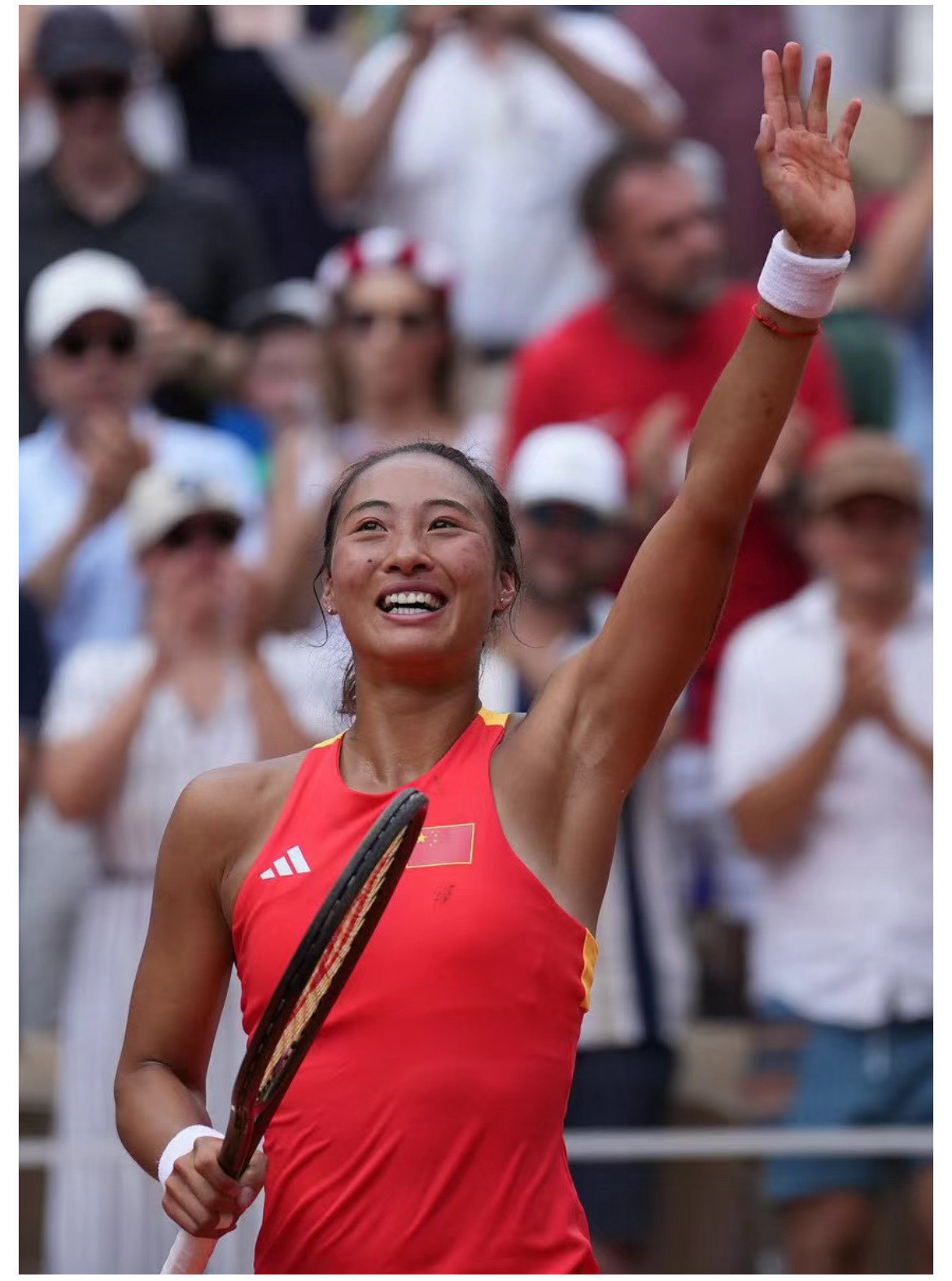 九天揽月女足运动员飒爽出场