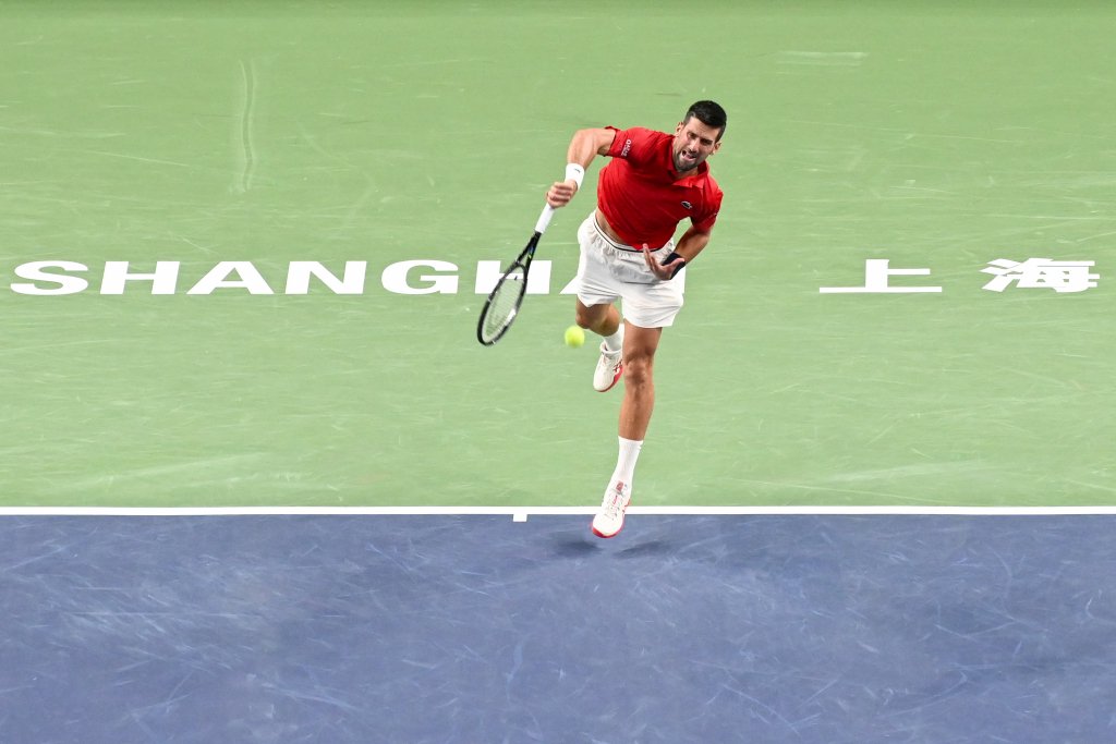 英国网球队险胜澳大利亚网球队，德约科维奇爆发神勇的简单介绍